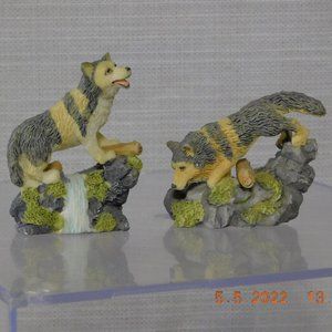 Gray Wolf Figurines Set (1 Standing Over a Waterfall & 1 Climbing Down the Rocks